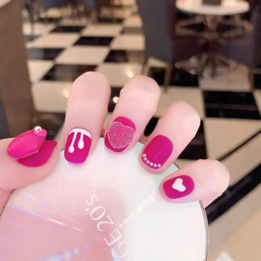 【】纯手工穿戴甲爆款草莓熊美甲贴片成品可爱短甲穿戴甲/甲片XS