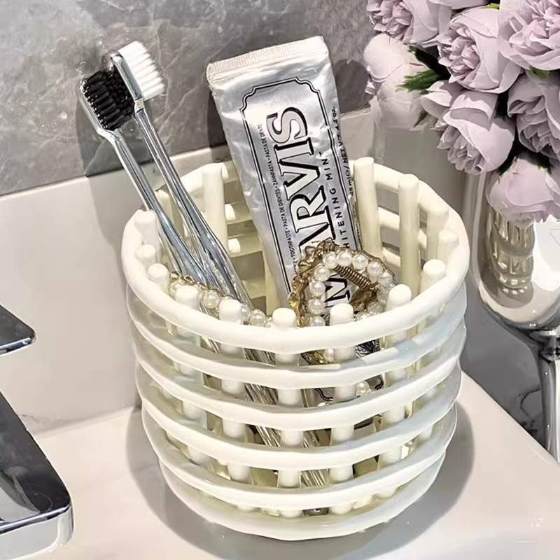 高级感牙刷梳子置物架洗漱台浴室卫生间收纳台面盒化妆品牙膏整理