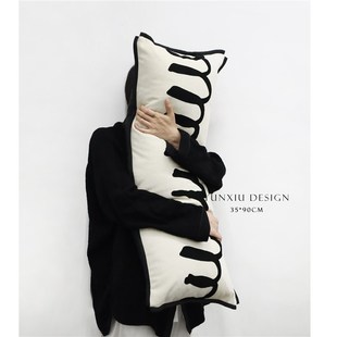 云岫家居 75cm睡枕诧寂风腰枕 黑白棉麻几何长条腰枕35