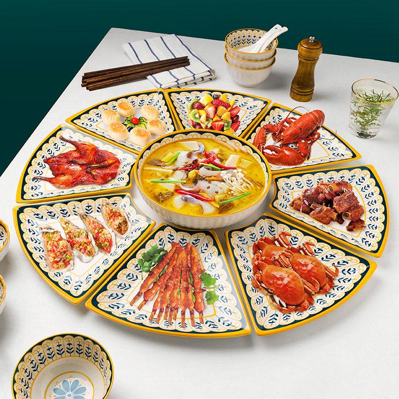 中式团圆拼盘餐具组合2023新款年夜饭创意圆桌陶瓷火锅海鲜扇形盘