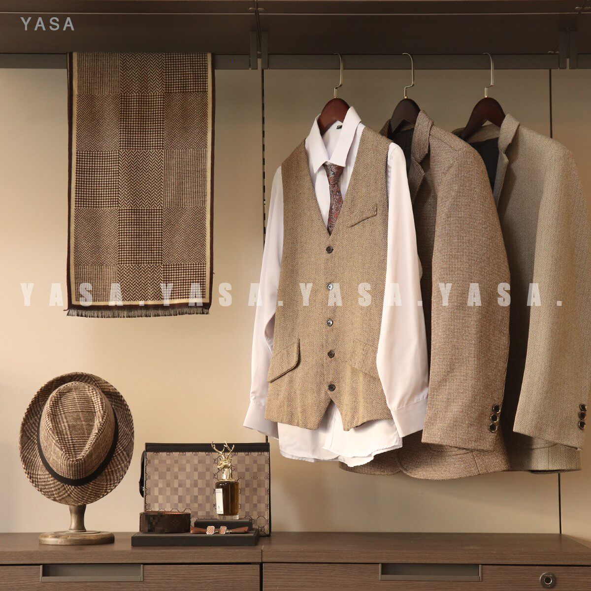 YASA【咖色男士衣柜】样板间衣帽间主卧主人西服围巾软装道具实拍