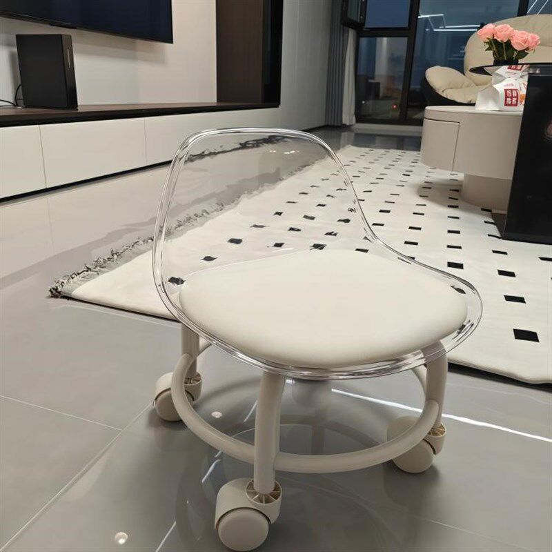 家用靠背小椅子滑轮矮凳万向轮小凳子儿童带轮子塑料靠背椅久坐