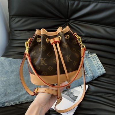 复古老花水桶小包包女2024新款轻奢小众设计今年流行高级感斜挎包