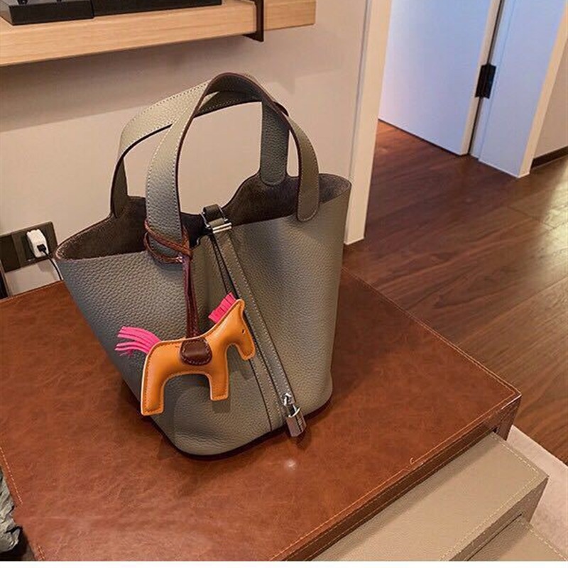 2020新款菜篮子包包女手提包子母水桶包潮网红同款青年休闲包