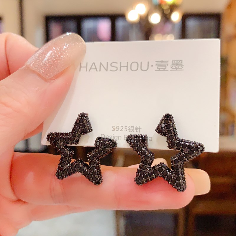 高级感奢华气质黑色星星耳钉女耳饰网红个性银针耳环2024年新款潮