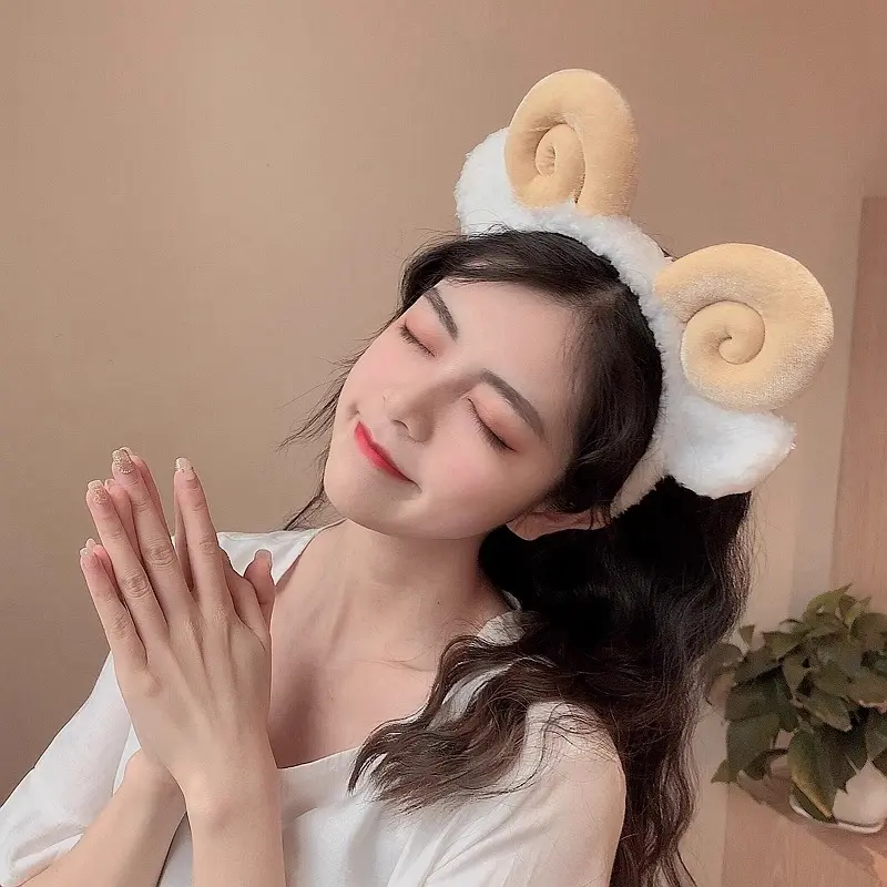 可爱羊角发箍卡通毛绒头箍简约羊羔毛绒洗脸发卡超萌宽边头饰