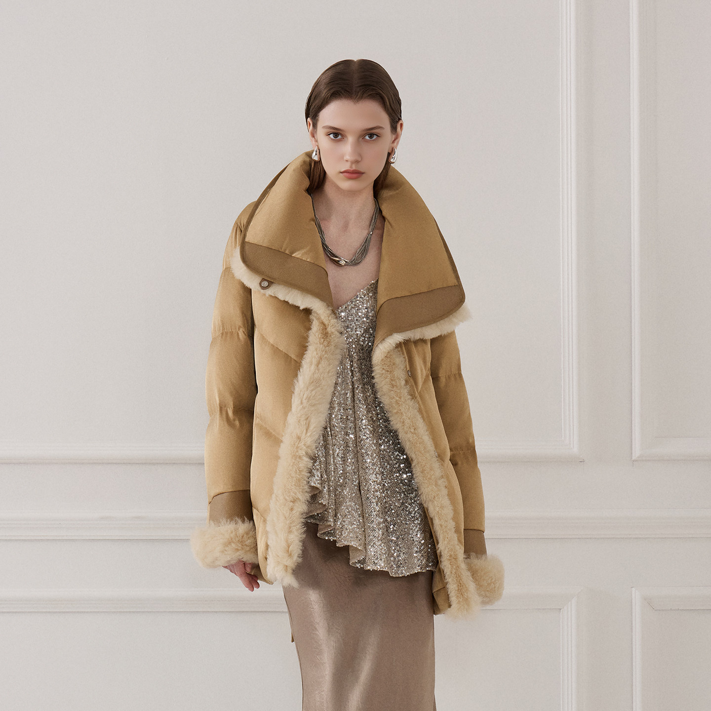 【95%白鹅绒】HiSaily2025冬季新款羊羔毛收腰双领口羽绒服女短款