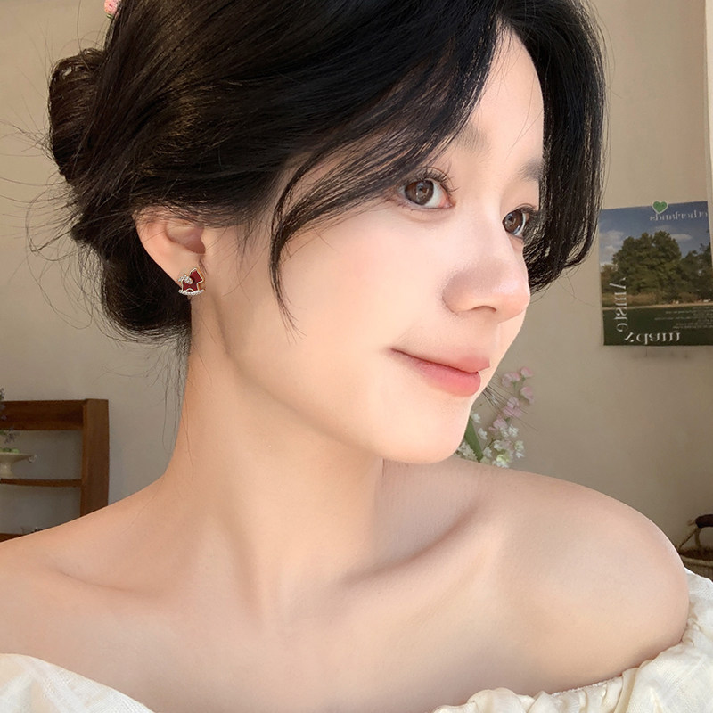 红色小马耳钉2026新款爆款高级感轻奢精致小巧耳环生肖本命年耳饰,节庆用品/礼品,创意礼盒/礼品套组,淘宝优惠券,粉丝福利购,淘宝优惠卷