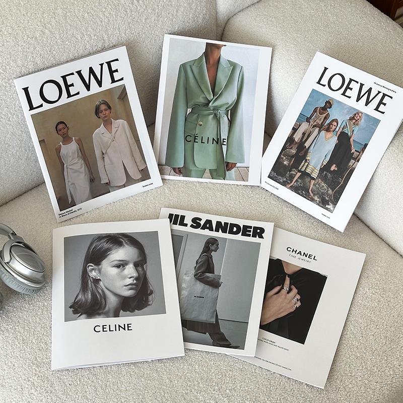 简约ins风英文杂志拍摄道具办公室书柜民宿装饰摆件拍照直播背景