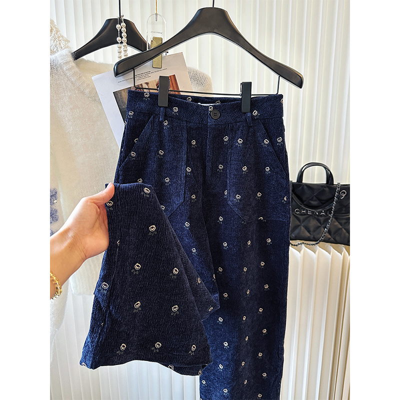 韩系波点刺绣阔腿裤加绒直筒裤子