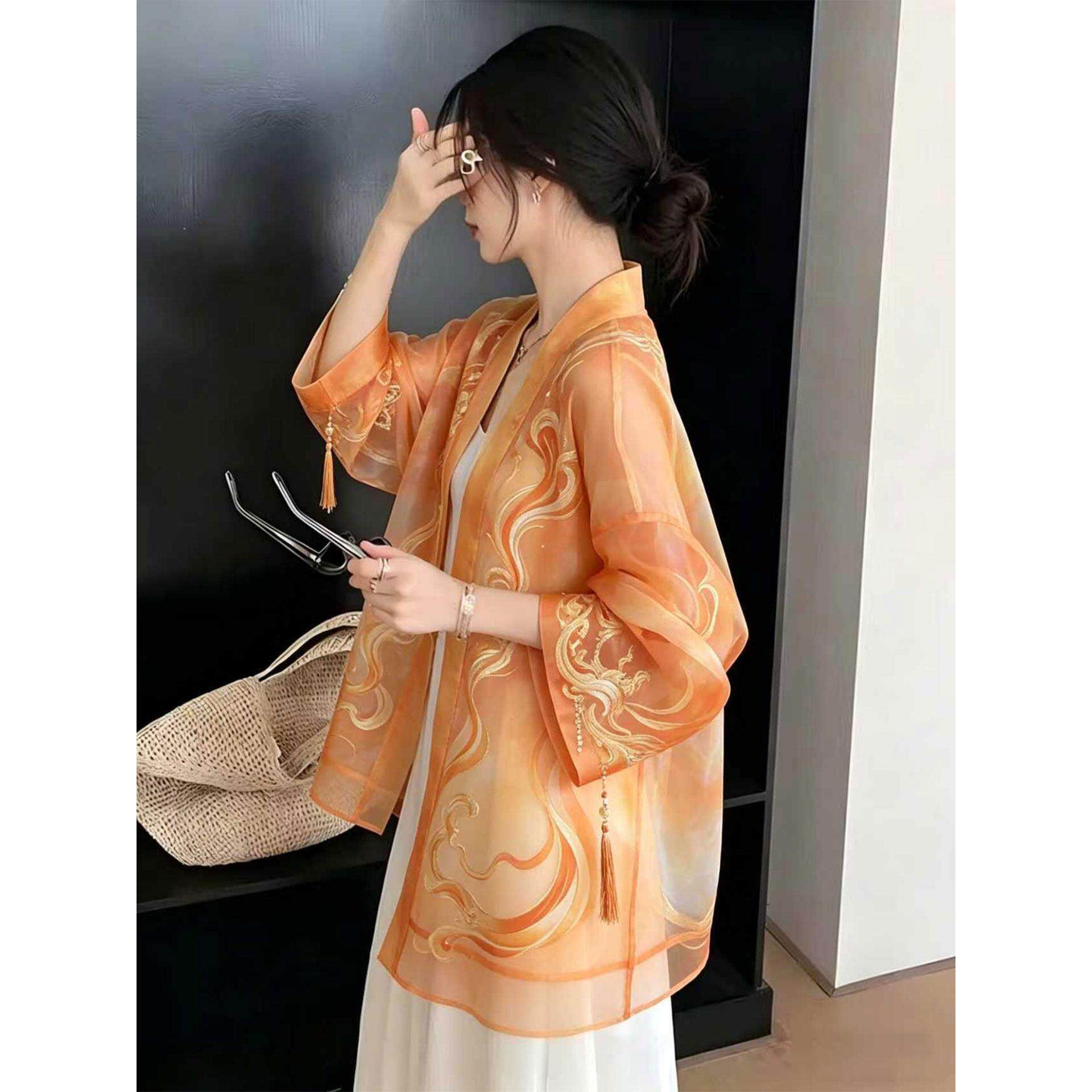 新中式国风独特漂亮高级感橙色印花薄款显瘦防晒上衣女2026新款夏