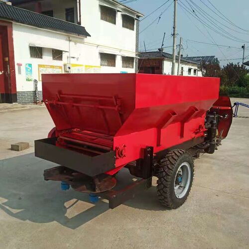 有机肥抛肥机后置圆盘抛粪机柴油三轮撒粪车自走式大田扬粪车