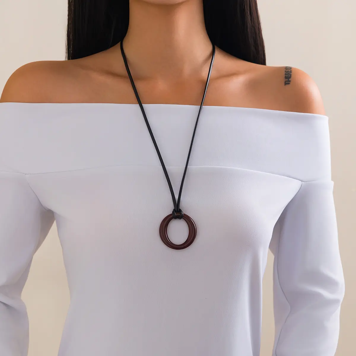 欧美饰品 时尚感圆形吊坠pu项链 简约不规则合金nelae新款