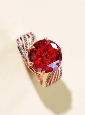 爆款 玫瑰情缘3克拉鸽子蛋锆石戒指 豪镶轻奢时尚指环女