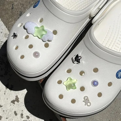 星星翅膀蝴蝶结Crocs洞洞鞋鞋扣