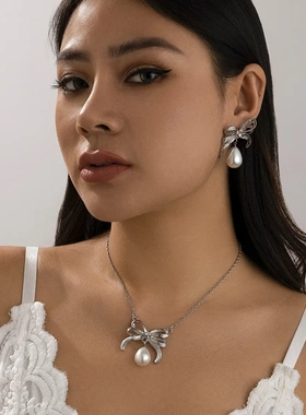 欧美饰品  结圆牌十字链项链 仿珍珠合金铁链ins锁骨链