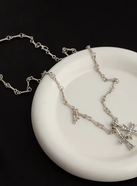 欧美双十字架项链女轻奢小众设计高级感配饰辣妹锁骨链毛衣链配饰