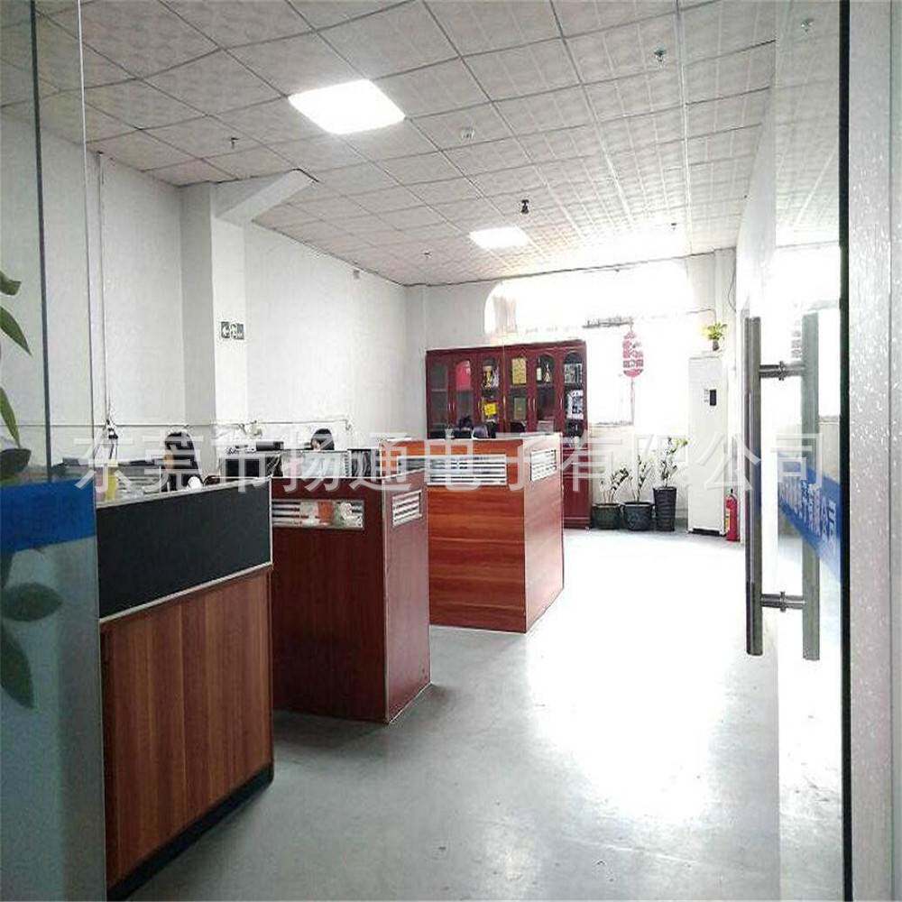 变压器包胶机 包挡墙机器 包胶带机器
