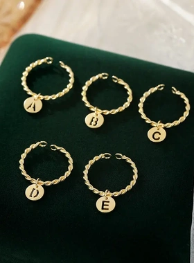 s925银麻花扭26个字母吊牌戒指女个性潮开口时尚小众指戒新