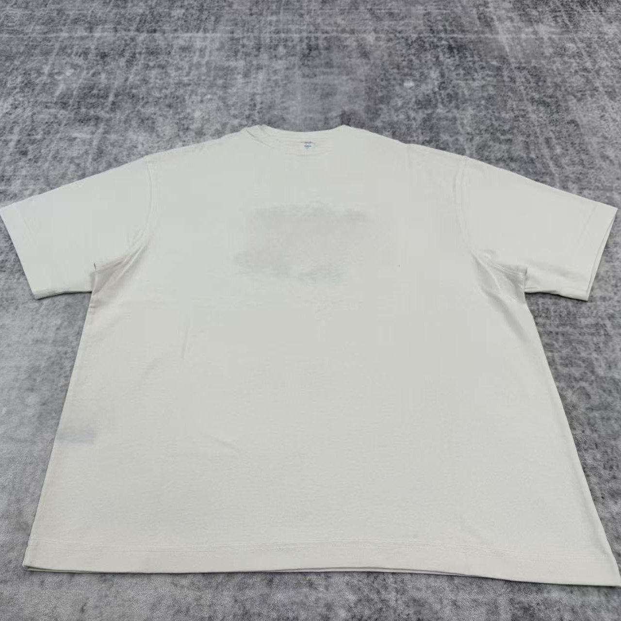 thumbnail for camiseta branca derschutze