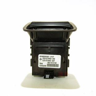 适用奔驰117A180A200A260246B180B200B260等手刹开关拆车