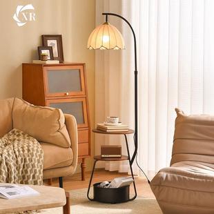 中古客厅落地灯创意沙发边高级感床头置物茶几卧室复古落地台灯