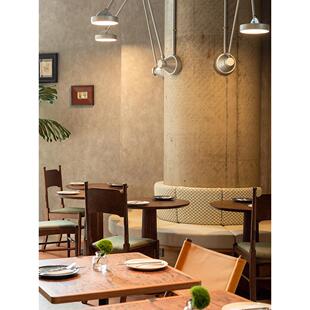 中式实木餐桌洽谈桌椅组合高级感轻奢接待咖啡厅阳台小圆桌子椅子