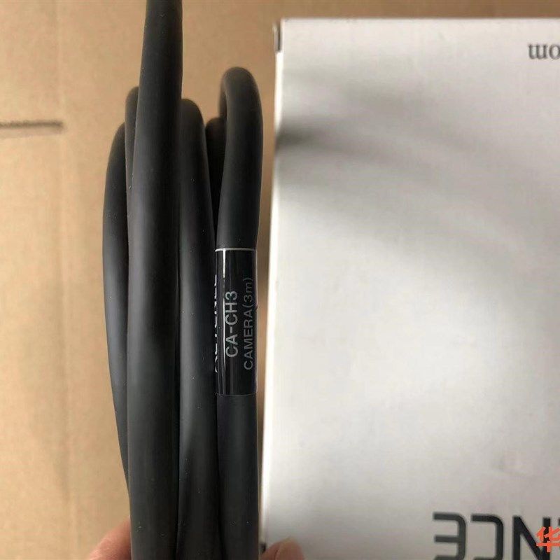 基恩士CA-CCH3,实物图