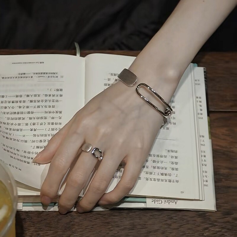 复古不对称银色拉丝镂空戒指女小众时尚潮流可调节高级感百搭指环