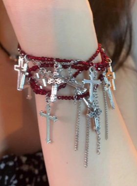 哥特风甜酷十字架流苏手链女红色串珠手饰小众暗黑系辣妹复古手串
