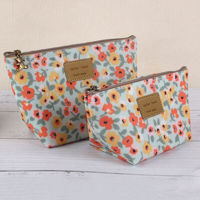 可爱笔袋化妆包小型防水便携化妆刷大容量洗漱包旅行收纳包外出