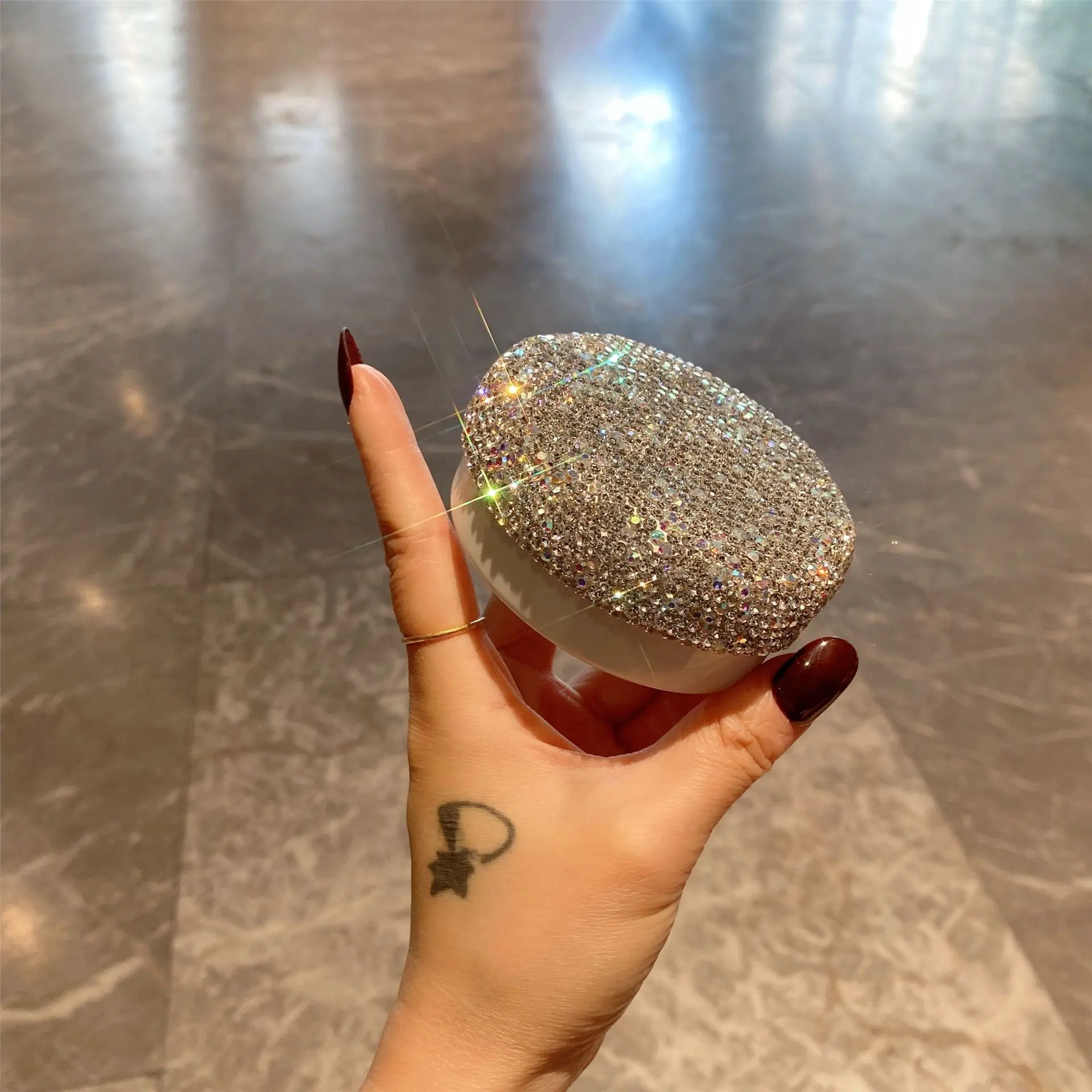 韩式盒高颜值轻奢镶钻收纳盒一周七天物分装盒爆款直