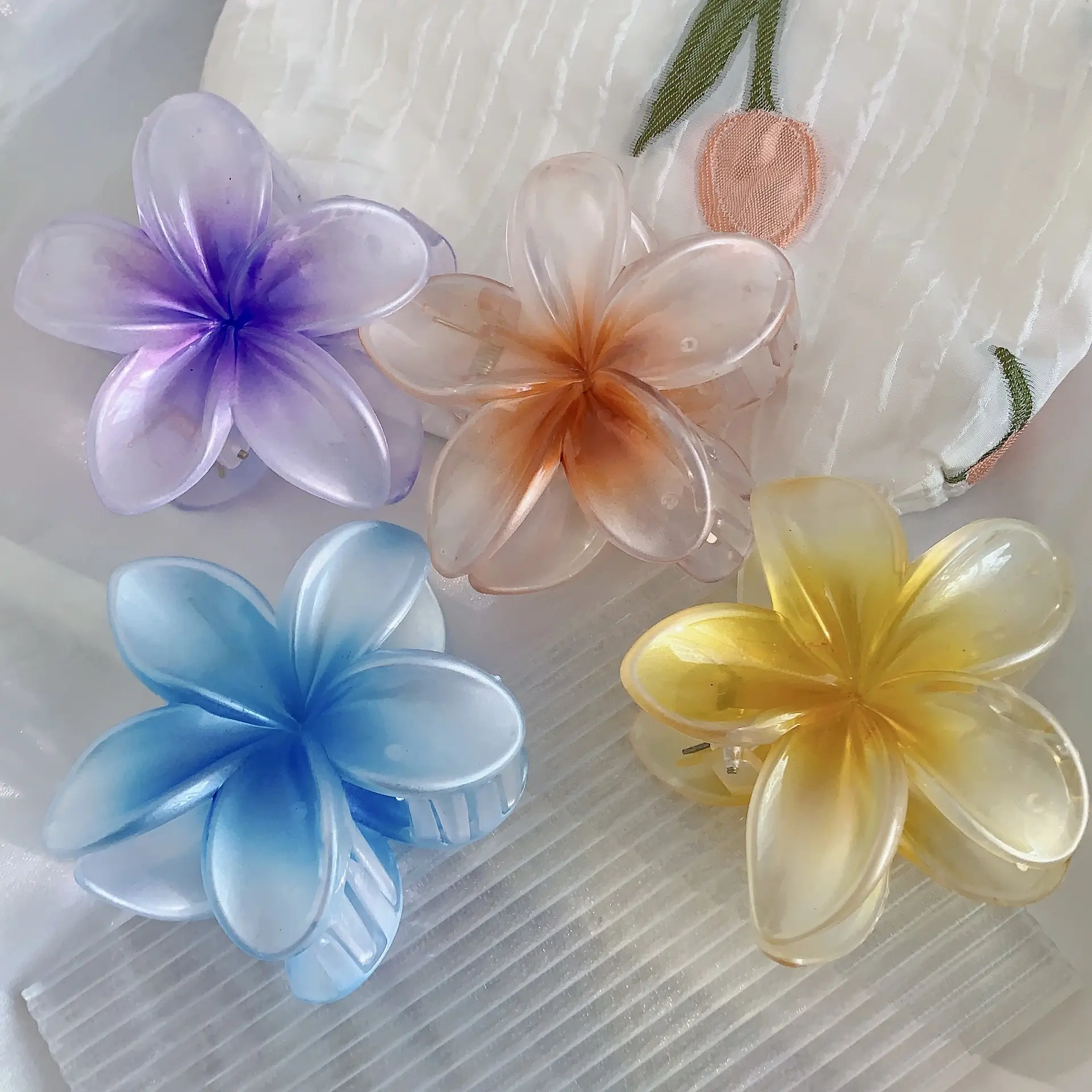 海边吹风~人鱼姬色鸡蛋花抓夹 小众设计超仙气质度假风盘发夹