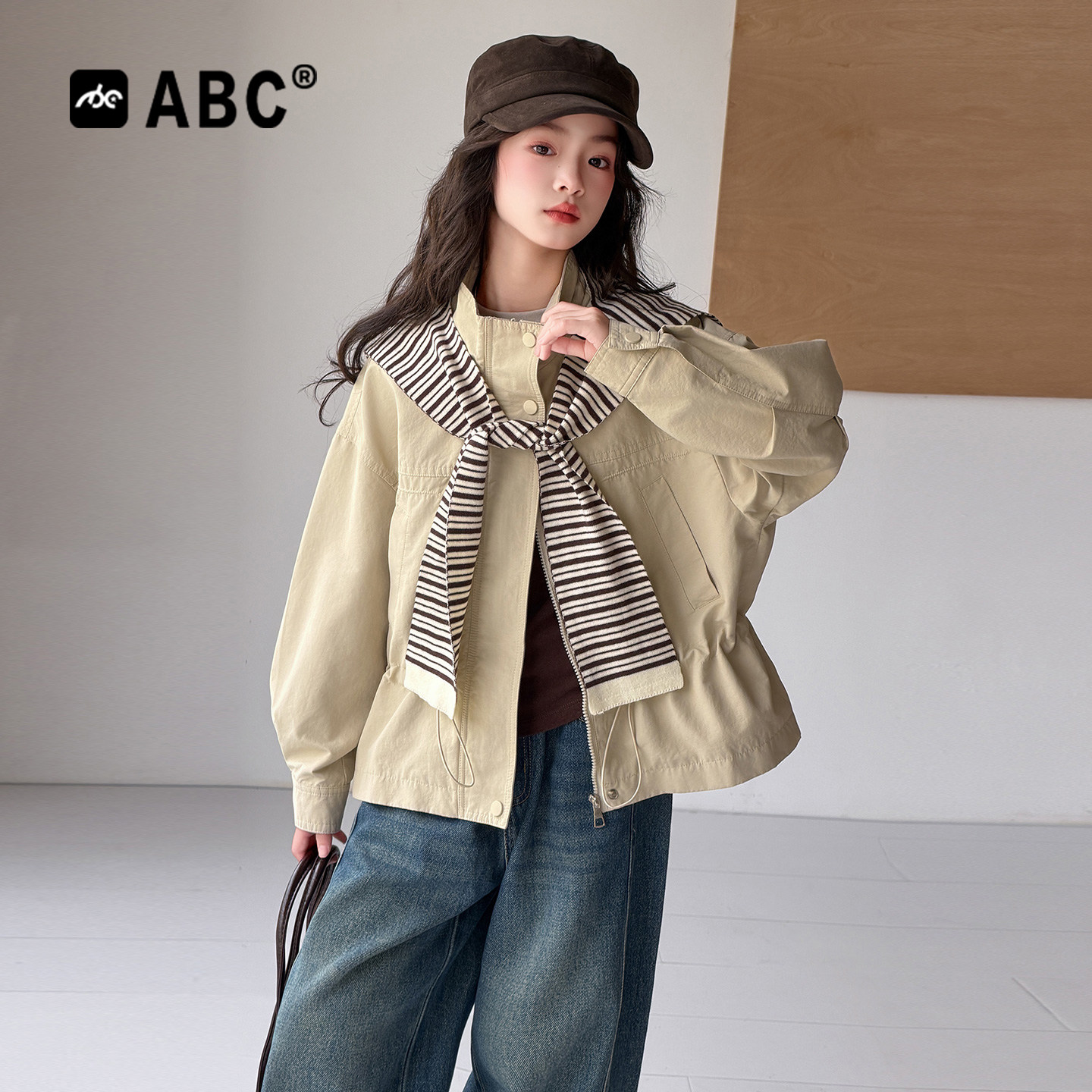 ABC女童春秋短款风衣带披肩