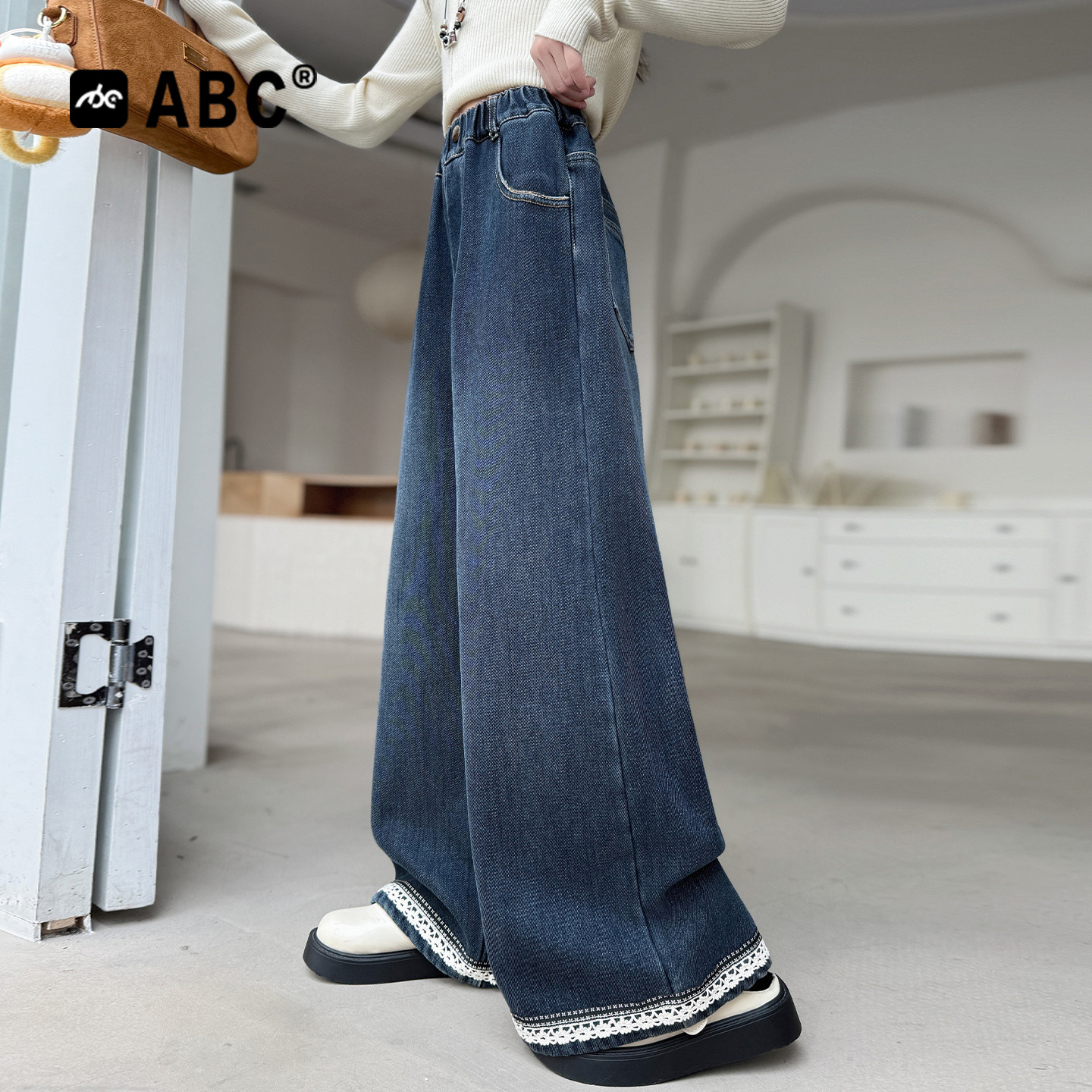 ABC女童裤子冬款2026新款大童牛仔裤韩版宽松直筒冬季儿童阔腿裤