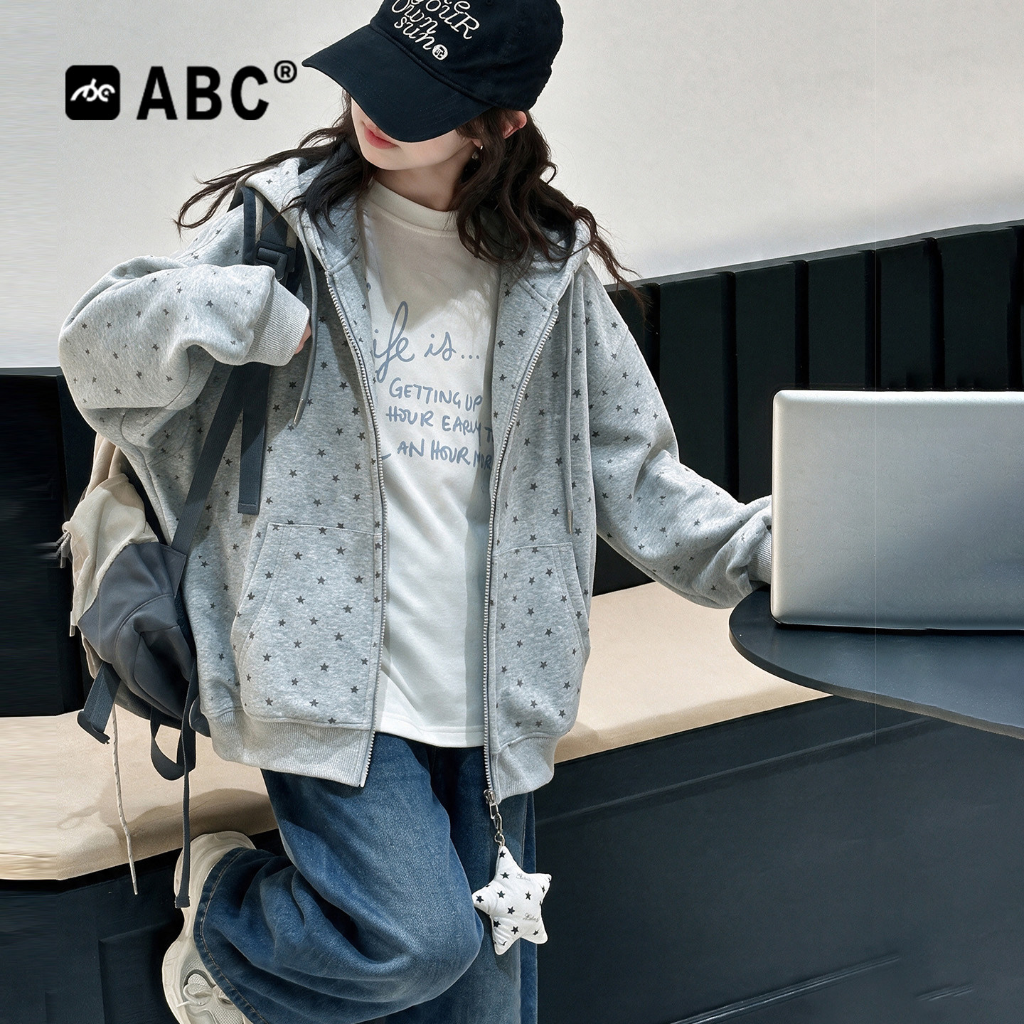 ABC女童春秋外套2026新款女孩连帽印花时髦秋装上衣儿童韩系长袖图片