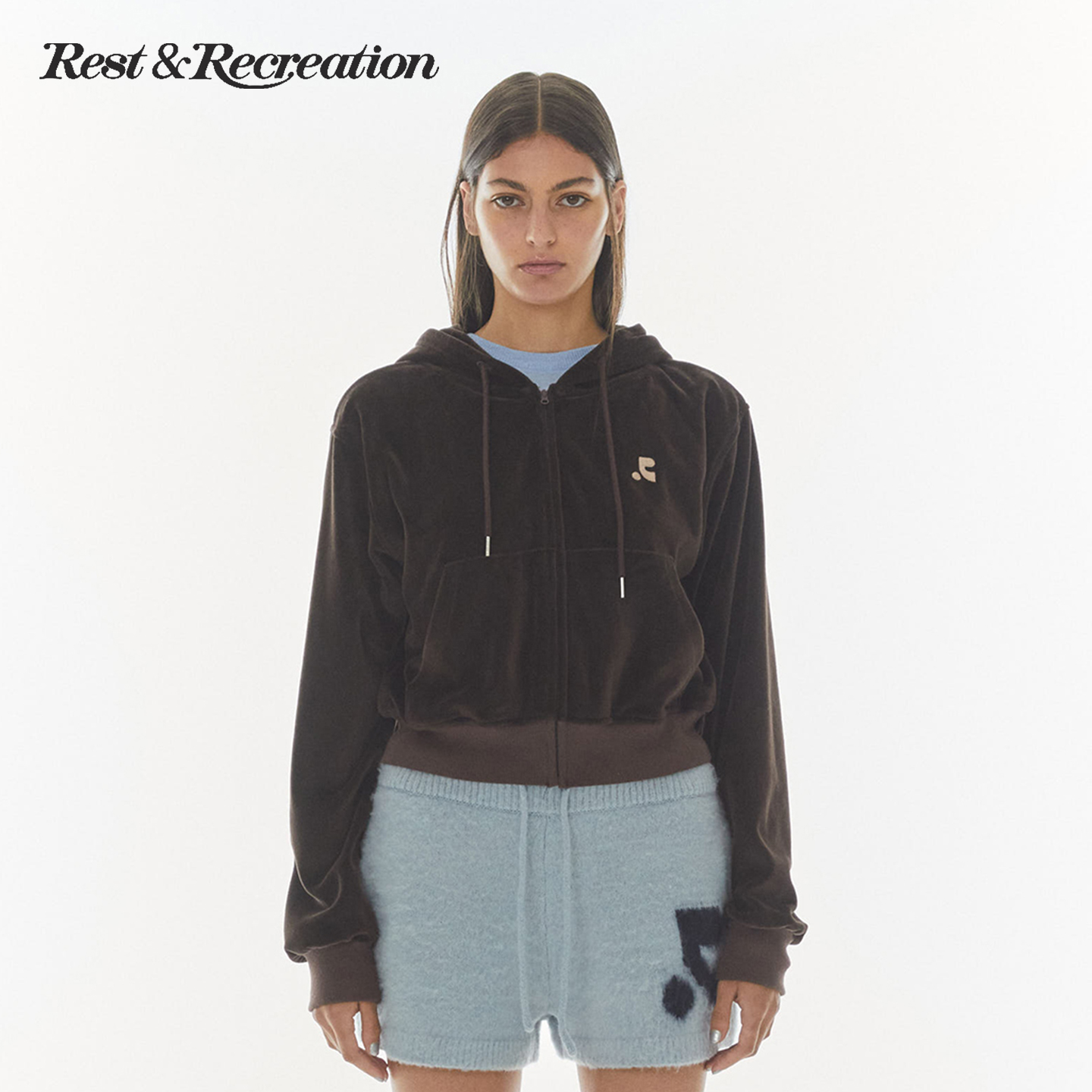 RR短款刺绣logo丝绒连帽卫衣外套