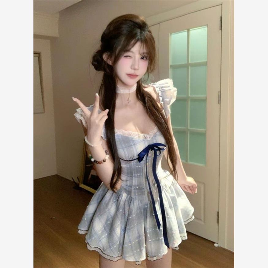 韩系甜美风格纹减龄修身小飞袖连衣裙新款小众森系设计感显瘦短裙