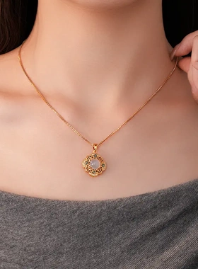 真金电镀锆石菱形花朵项链复古宫廷风锁骨链时尚轻奢高级感项饰女