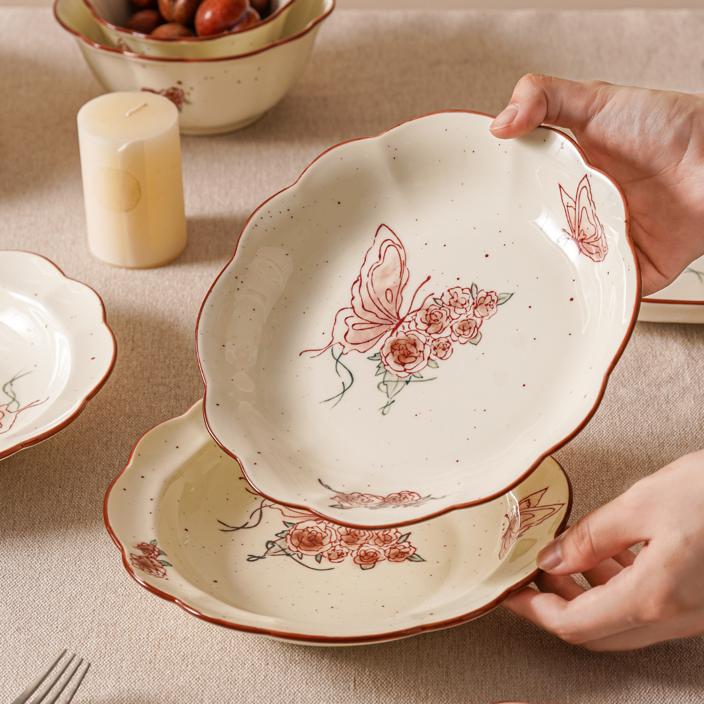 复古玫瑰陶瓷盘子釉下彩