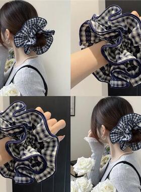 2025新款格纹藏青色褶皱花边大肠发圈ins风高级感超大号发饰