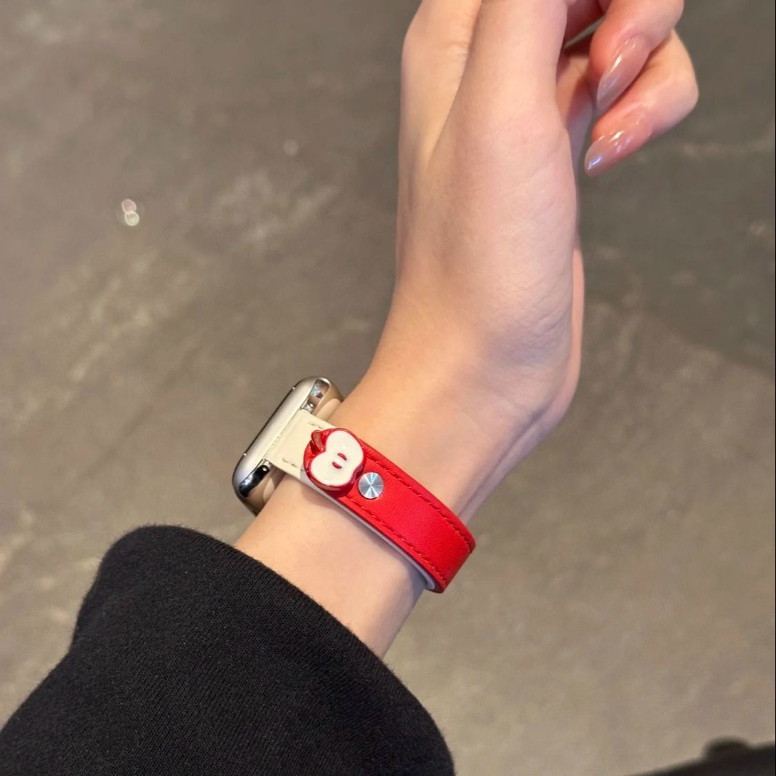 适用AppleWatchS11Ultra表带苹果SE手表98765432柔软真皮质运动女