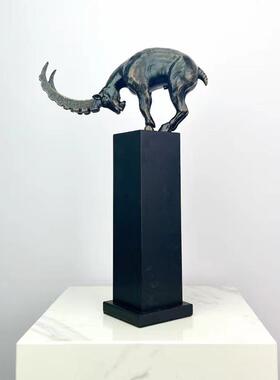 现代简约金属人物动物抽象雕塑摆件镂空马头猎犬猫头鹰大象装饰品