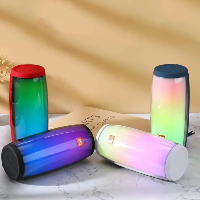 新品tg317线脉动音箱led七色彩灯户外插卡桌面电脑低音炮