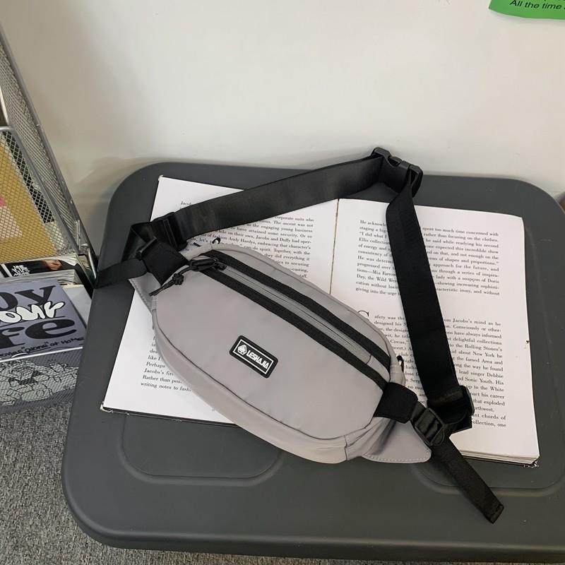 新品斜挎包男款潮牌2025新款运动腰包女生跨包简约单肩包休闲男士