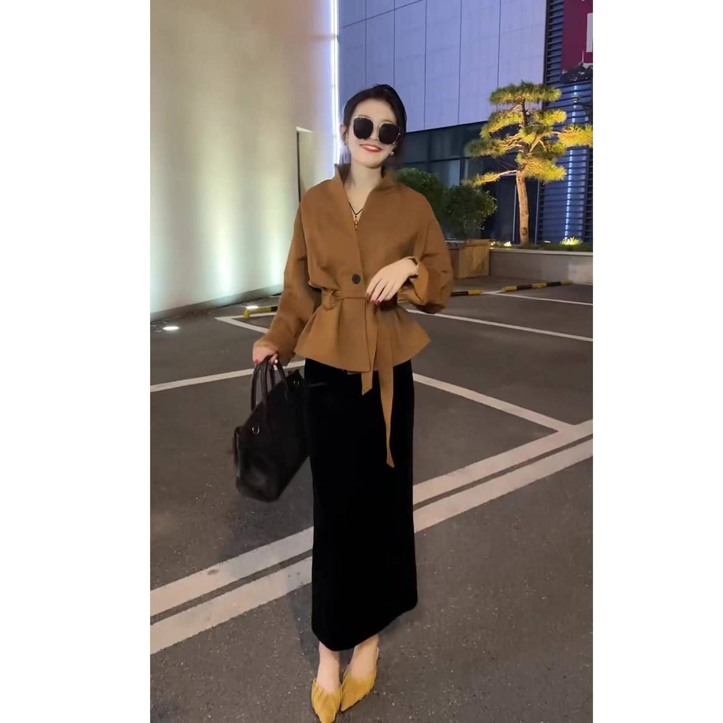 推荐简约风高级感套装女冬季新款收腰系带短款风衣外套+高腰半身