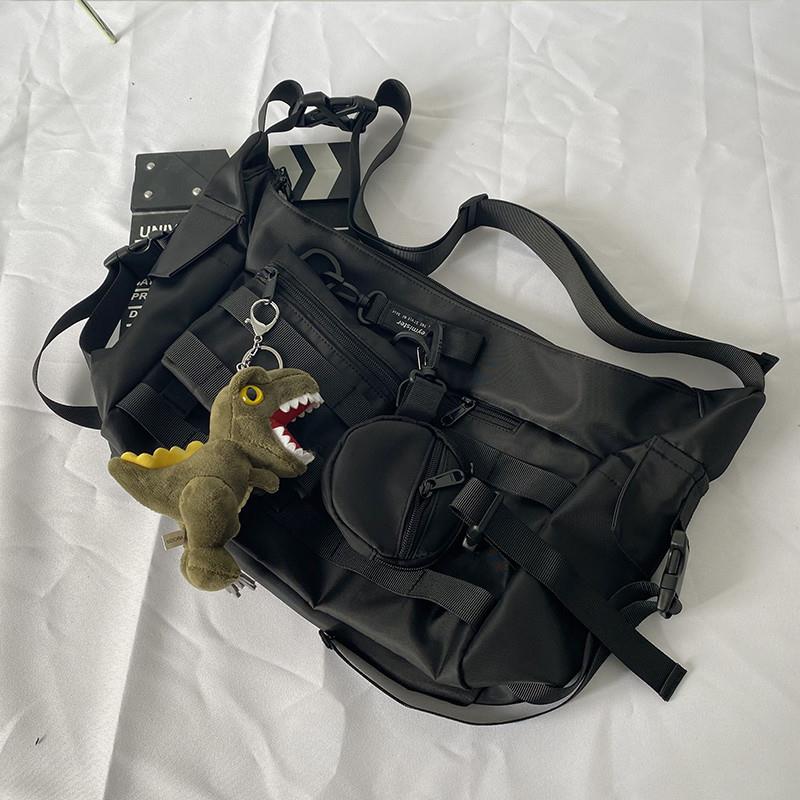 推荐斜挎包男潮牌街头嘻哈