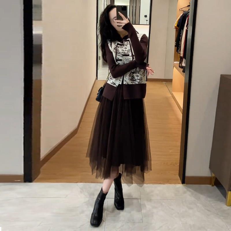 推荐时尚连衣裙女2026秋季新款新中式马甲网纱拼接针织毛衣裙两件