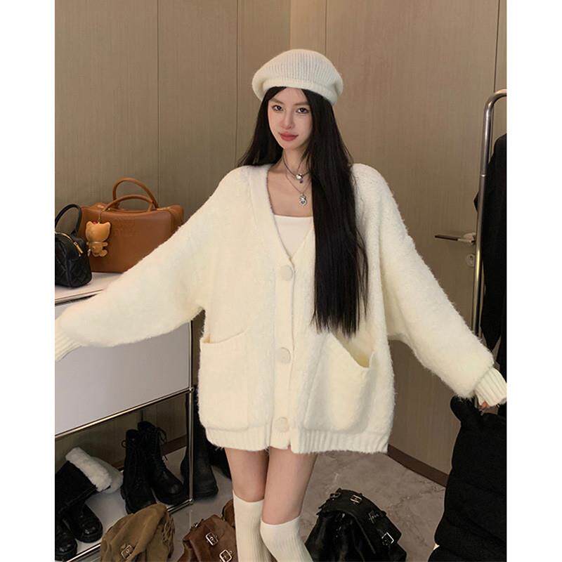 新品奶呼呼设计感白色v领