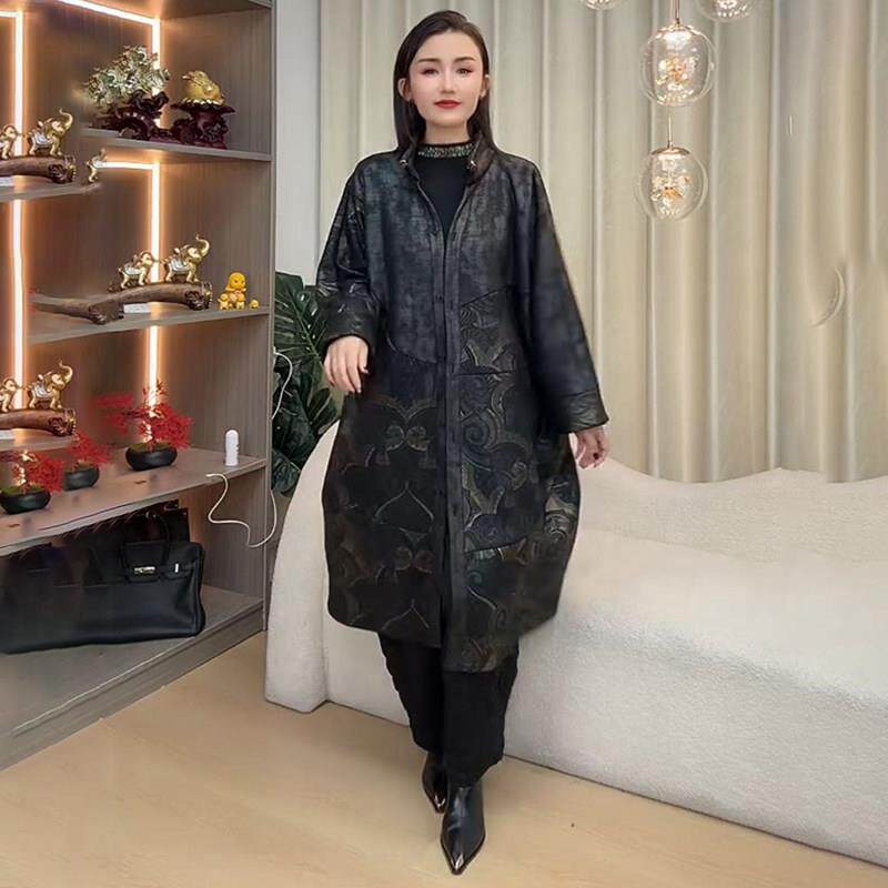 推荐气质妈妈风衣加绒外套复古印花鹿皮绒宽松大码200斤显瘦中长